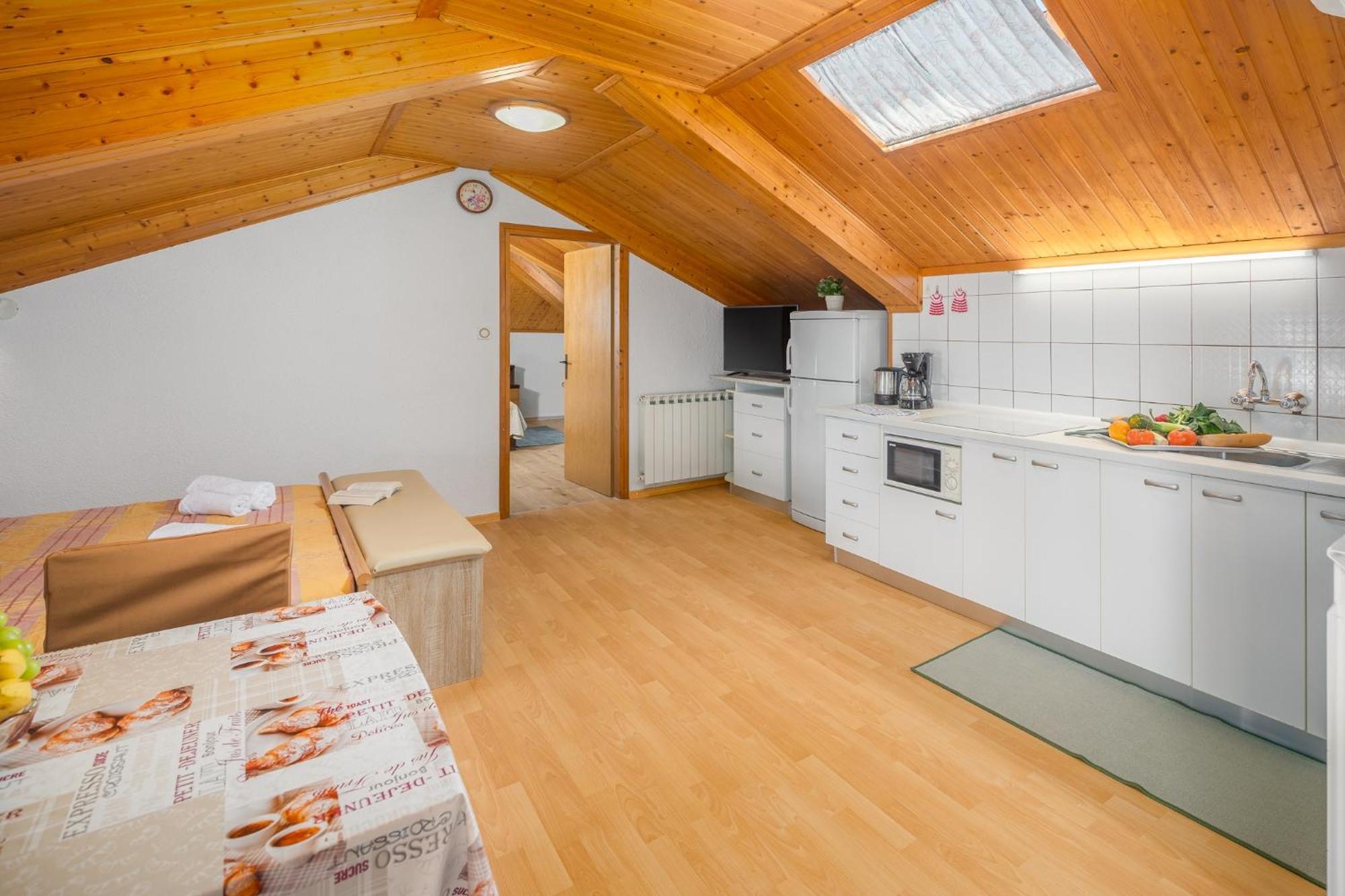 Apartments By The Sea Zambratija, Umag - 2557 Szoba fotó